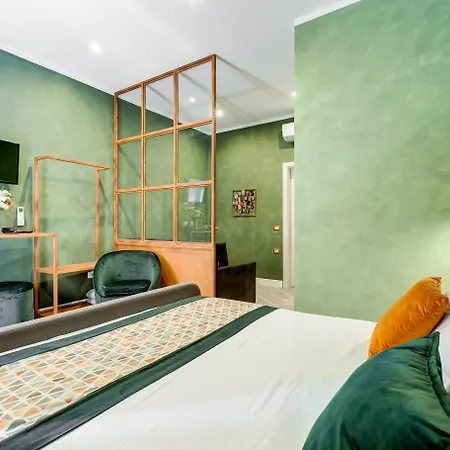 Ripetta Luxurious