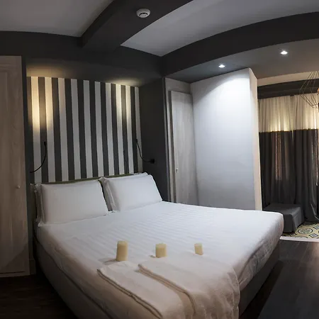 Relais Santa Maria Maggiore Bed & Breakfast 3*