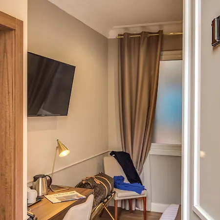 Hotel Charme Spagna Boutique 3*