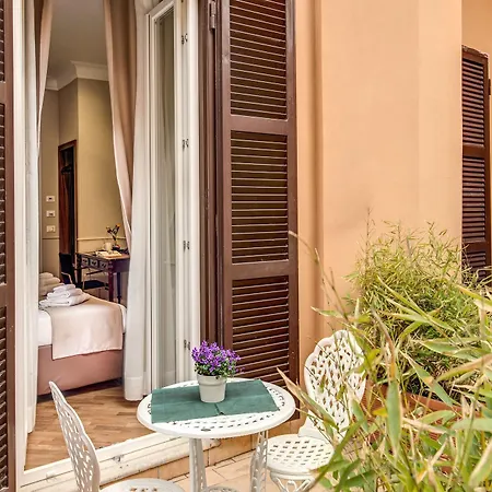 Charme Spagna Boutique Hotel 3*