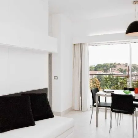 Lungotevere Apartahotel