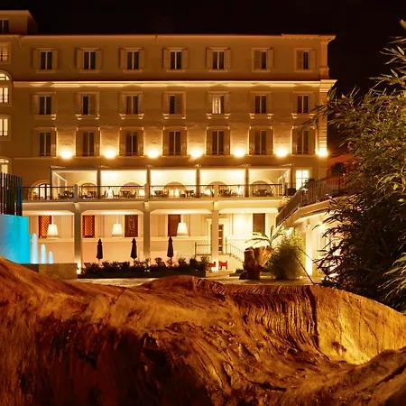 The Building Hotel
