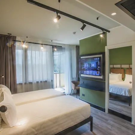 Hotel Mercure Cinecitta 4*