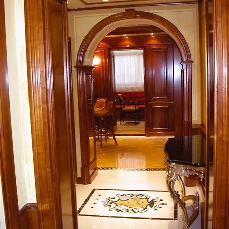Champagne Palace Ξενοδοχείο