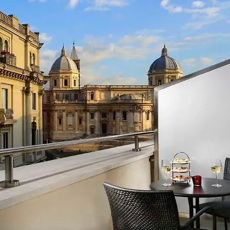 ホテル Doubletree By Hilton Monti 4*