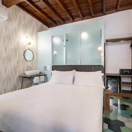 Hotel Dimora Trevi 3*