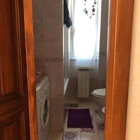 A.b Battistini Short Let's * Róma