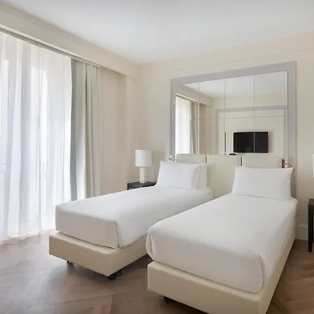 Trastevere 4* Rome