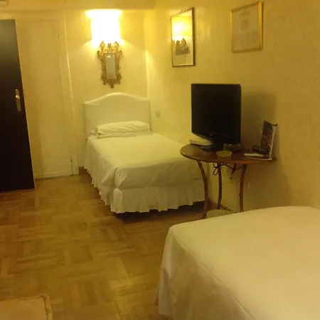 Szálloda Fontana 3*