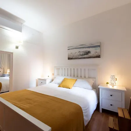 The Rent - Stylish One-bedroom In Piazza Barberini Apartment