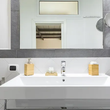 Trevi Modern Loft Apartment *