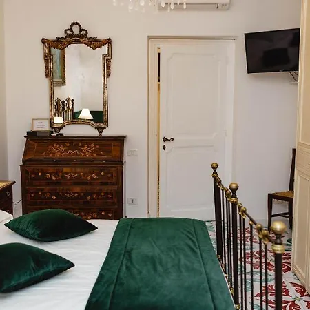 招待所 Delfini Trevi House