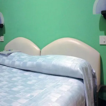 Alessandro A San Pietro Bed Affittacamere 2*