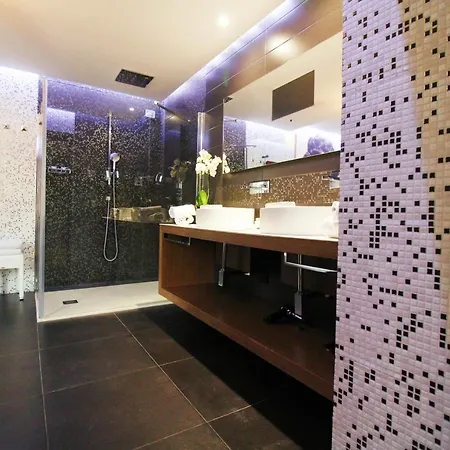 Diva Luxury Hotel 4*