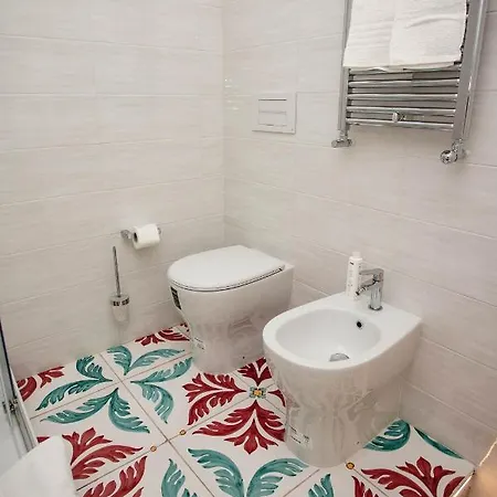 Delfini Trevi House