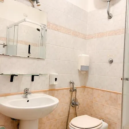 Alius And Freerome Hotel 2*