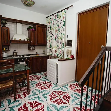 Delfini Trevi House 招待所 罗马