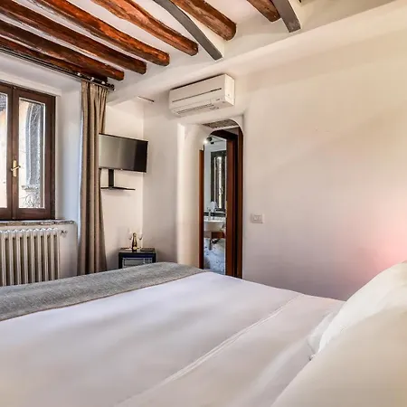 Luxury Navona 2*
