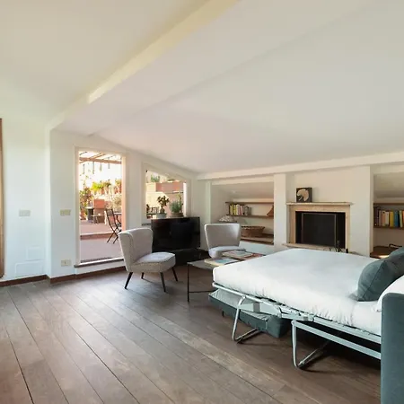 Bright And Comfy Terraced In Trastevere * Rome
