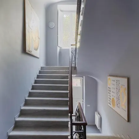 게스트하우스 Tarshito Gallery House