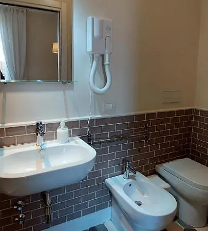 Residenza Maritti Contemporarysuite Guest house 2*