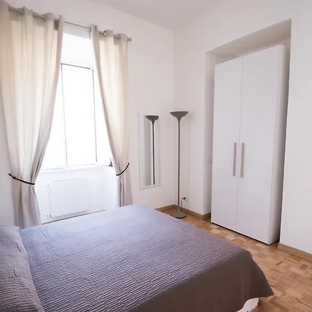 Vantaggio Apartment *