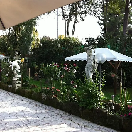 Romulus Hotel 3*