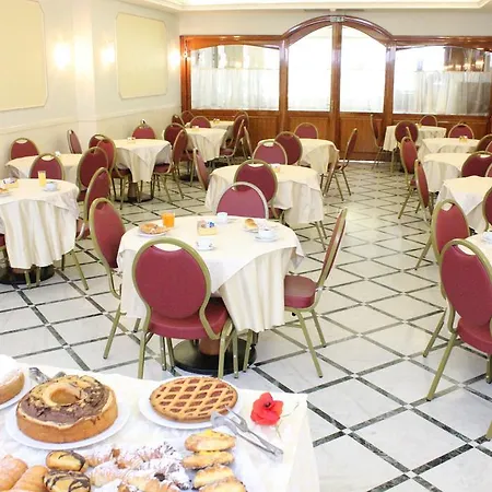 Romulus Hotel