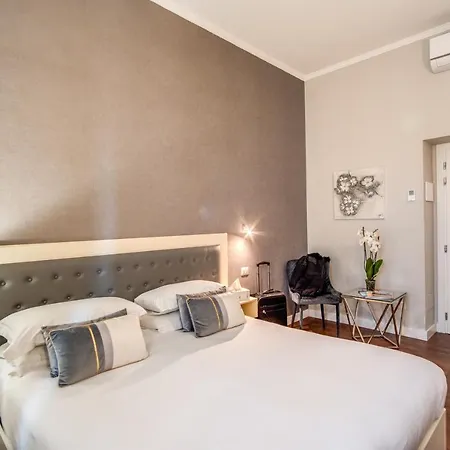 Hotel San Silvestro Řím
