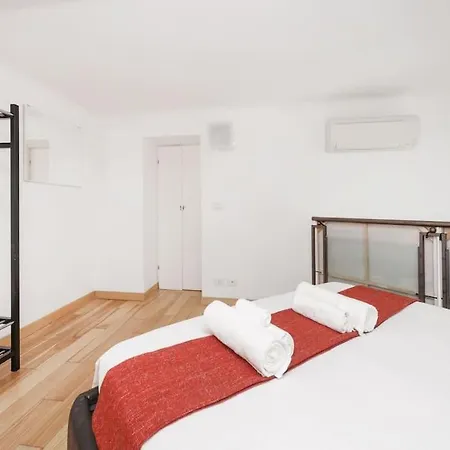 Stylish Loft - Colosseum 4 Min Walk -3 Beds -sleeps Up To 6 People Apartment Rome