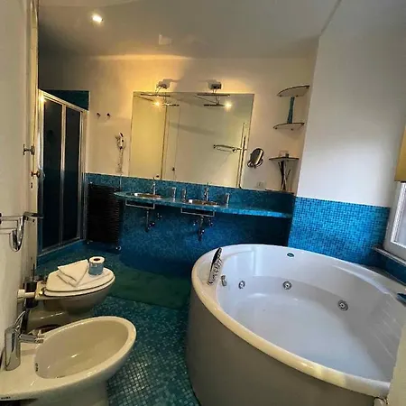 In - Latium 43435 Apartment