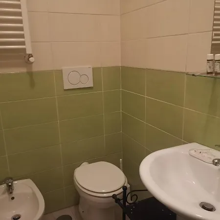 Bed & Breakfast 103