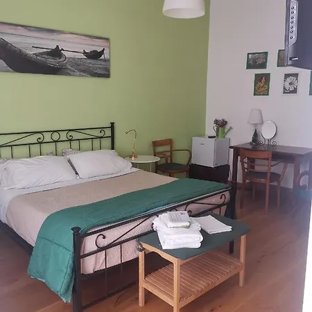 103 Bed & Breakfast Rome