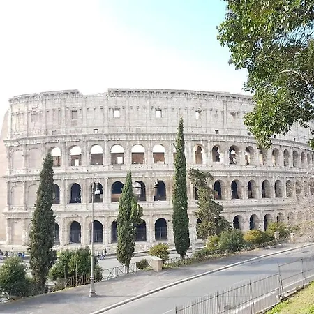 Stylish Loft - Colosseum 4 Min Walk -3 Beds -sleeps Up To 6 People Apartment