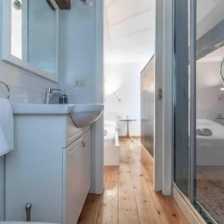 Via Dei Cestari Loft Apartment Rome