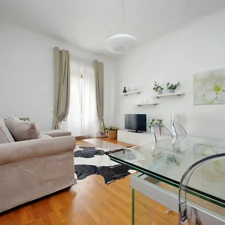 Cozy Domus - Apartment *