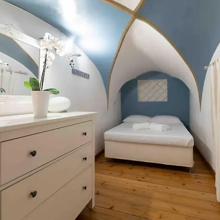 Via Dei Cestari Loft * Rome
