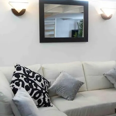 Via Dei Cestari Loft Apartment