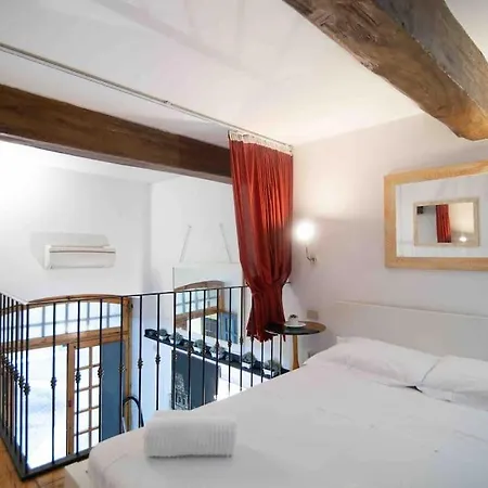 Via Dei Cestari Loft Rome