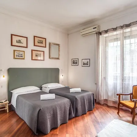 Bed & Breakfast Circus Maximus 3*