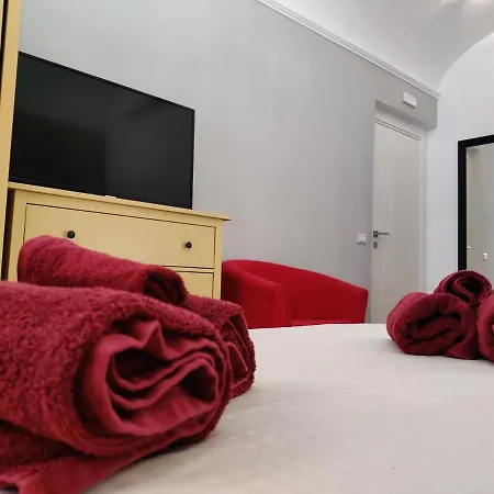 Apartment Domus Enea - Colosseo Termini *