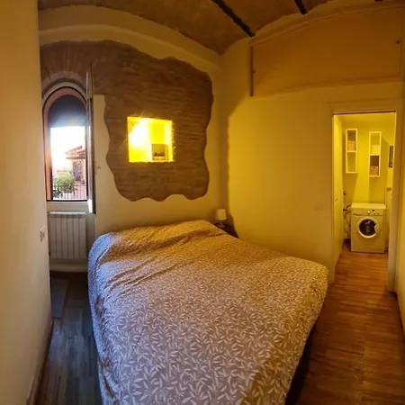 Julia Nel Cuore Di Trastevere Rome