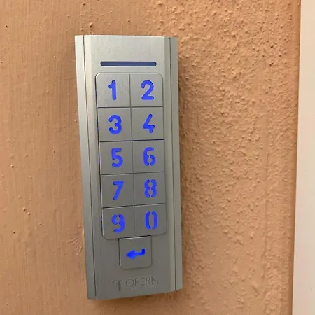Apartment San Saba Street 52