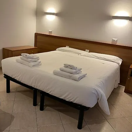 Hotel La Casa Di Nazareth 2*
