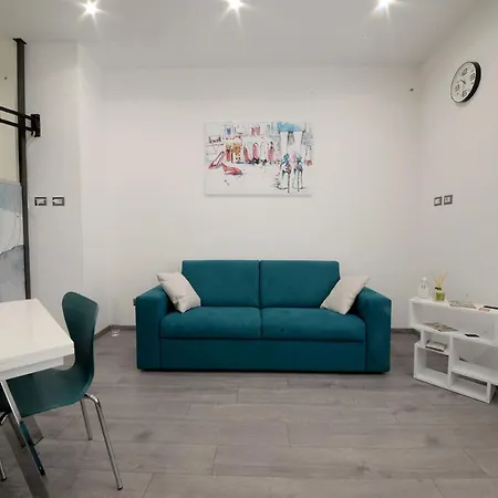 Apartment San Saba Street 52