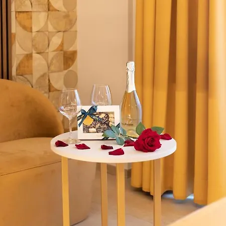 Albadea Suites&jacuzzi Guest house Rome