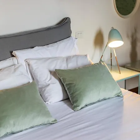 Navona 49 Luxury Suites&apartment Guest house 3*