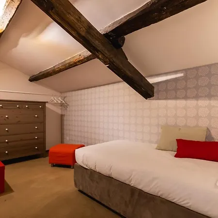 Guest house Navona 49 Luxury Suites&apartment 3*