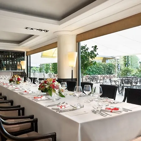 Courtyard By Marriott Central Park 4*