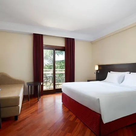 Courtyard By Marriott Central Park
